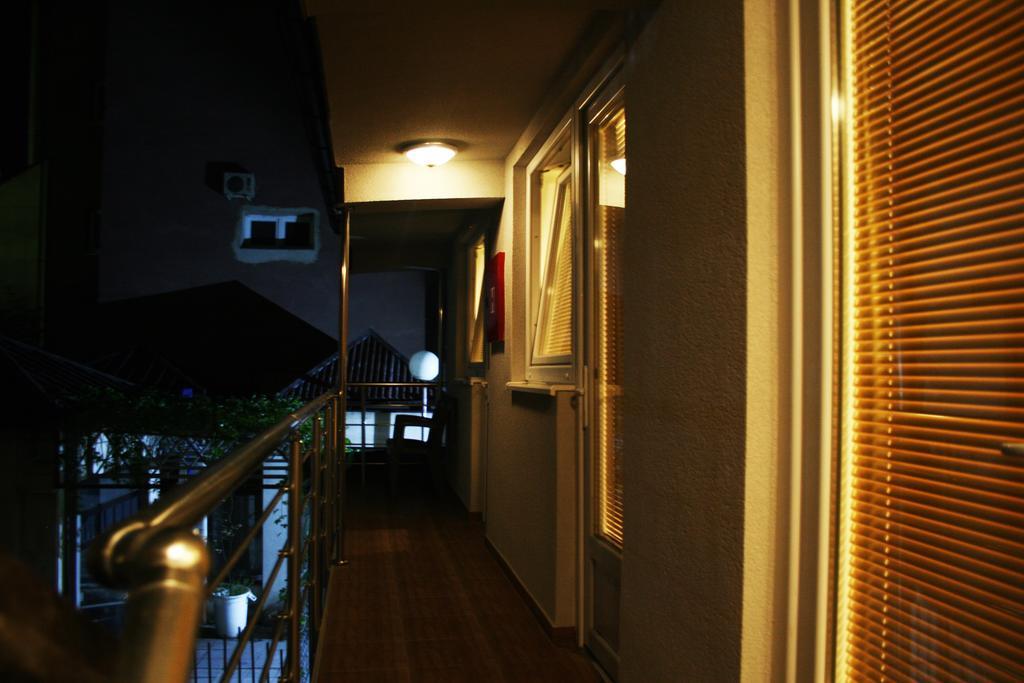 Hostel Mak サラエヴォ エクステリア 写真